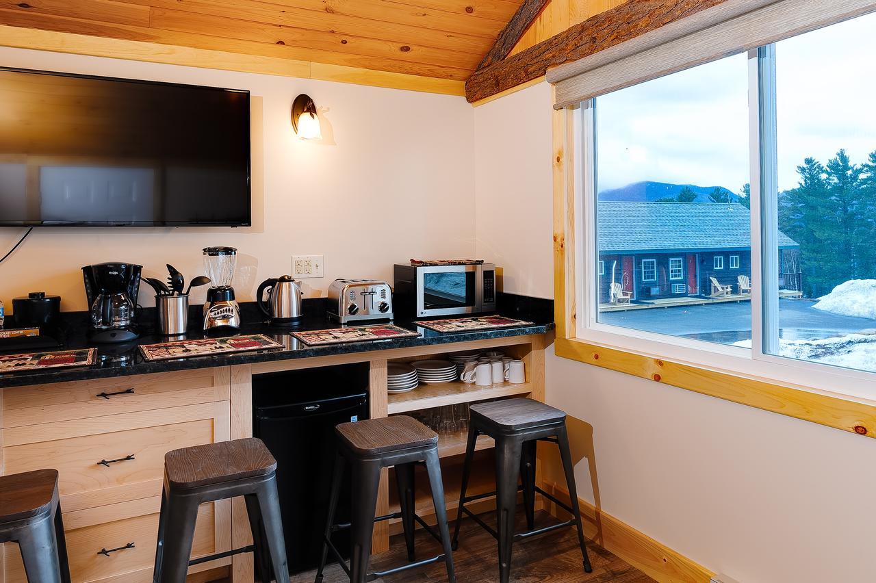 Cobble Mountain Lodge Lake Placid Exterior photo