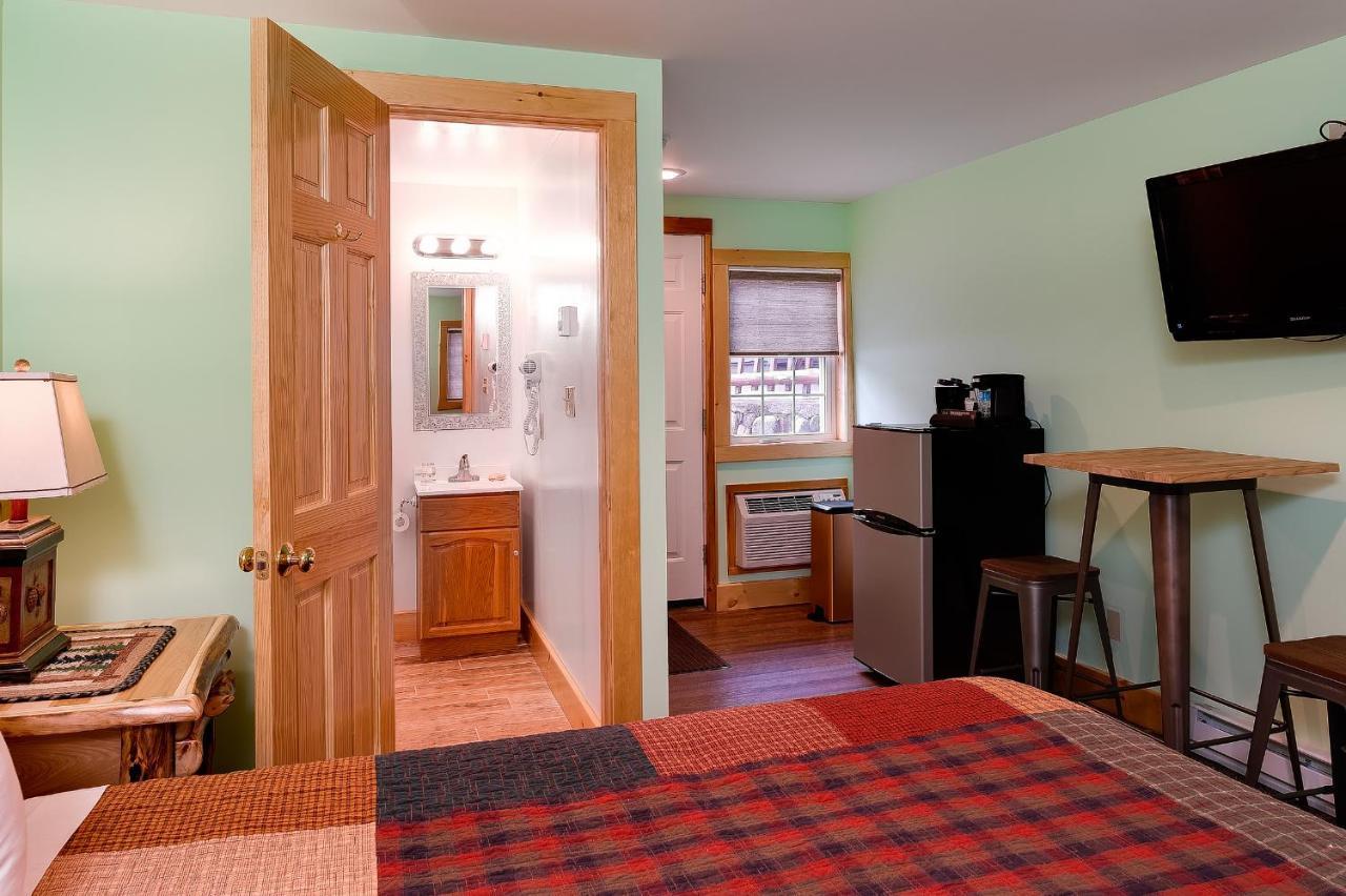 Cobble Mountain Lodge Lake Placid Exterior photo