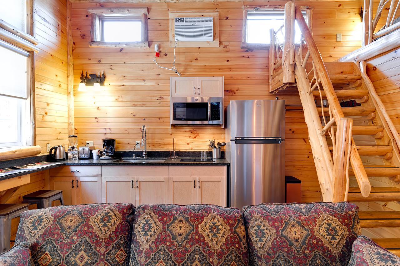 Cobble Mountain Lodge Lake Placid Exterior photo